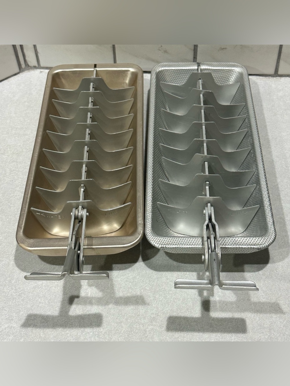 2 Vintage Ice Trays, Mid-Century Textured Aluminum w/Lever, 18 Cube, Lightweight
